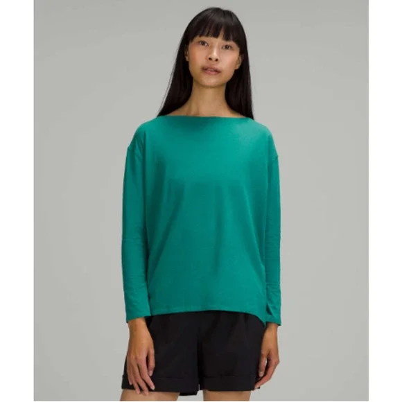 Lululemon back in action Green Long Sleeve Tee - Picture 1 of 5